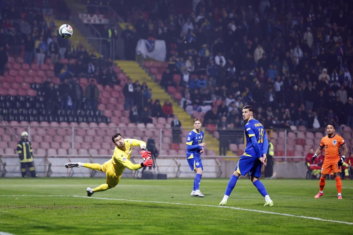 足球是一项 足球是一项